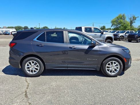 Used 2022 Chevrolet Equinox LT image 13