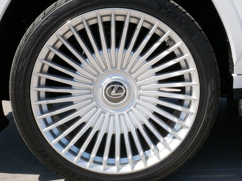 New 2025 Lexus LX 700h F Sport image 17