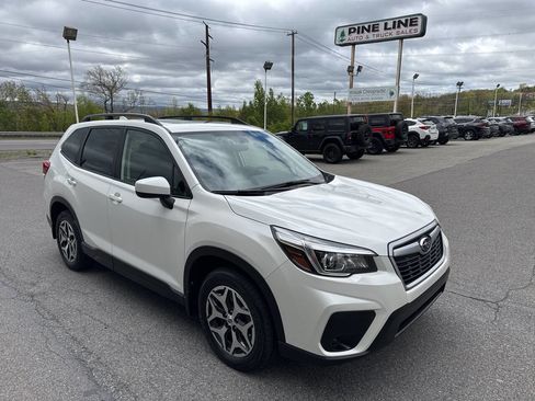 Used 2020 Subaru Forester Premium AWD/4WD image 1