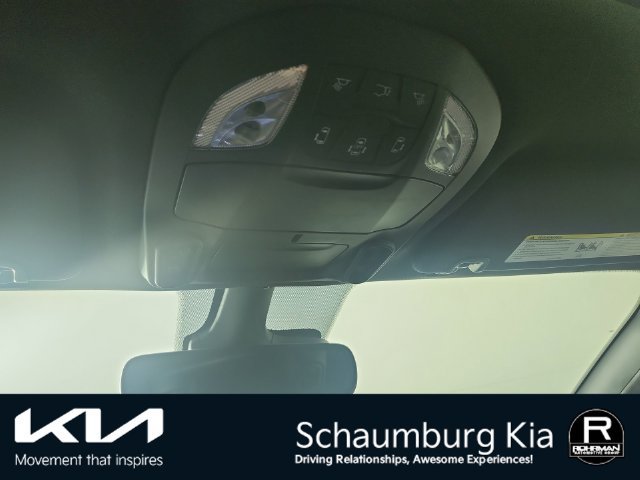 Used 2025 Chrysler Pacifica Limited FWD image 10
