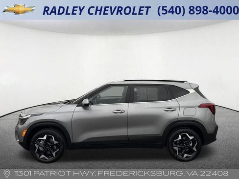 Used 2025 Kia Seltos EX image 17