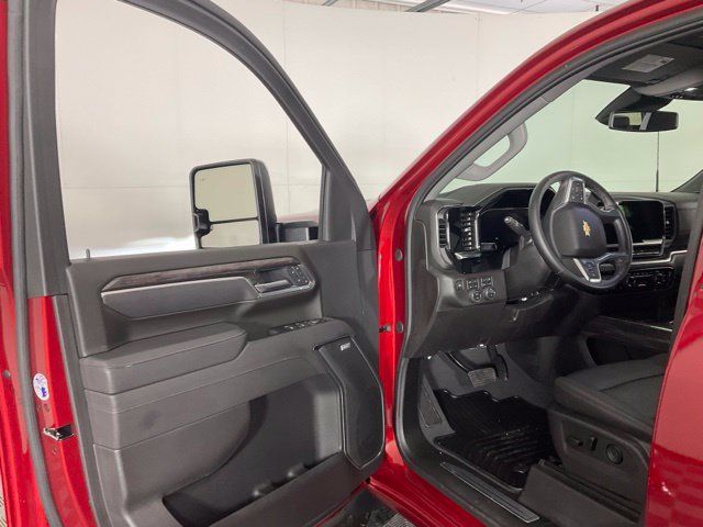 Used 2026 Chevrolet Silverado 2500 LTZ w/ LTZ Plus Package AWD/4WD image 24