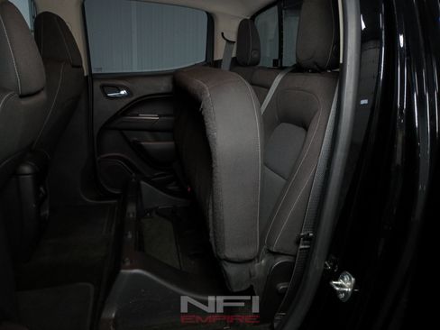 Used 2017 Chevrolet Colorado LT w/ LT Convenience Package AWD/4WD image 35