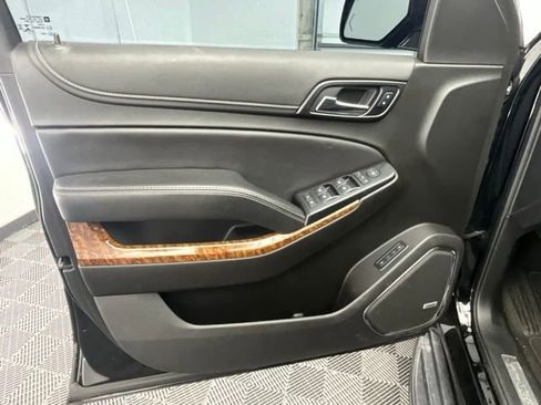 Used 2020 Chevrolet Suburban Premier w/ RST Edition image 15