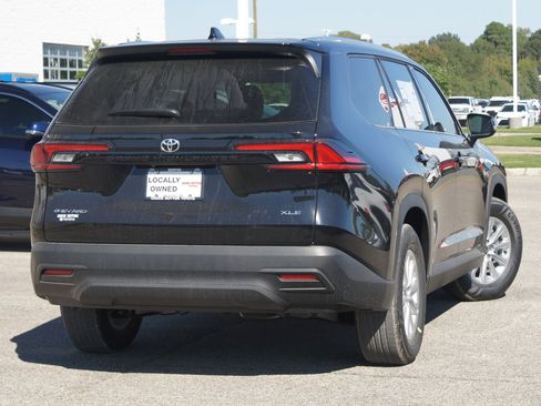 New 2026 Toyota Grand Highlander XLE AWD/4WD image 11