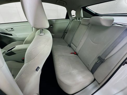 Used 2014 Toyota Prius Three w/ Preferred Accessory Package FWD image 25