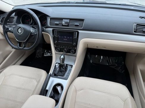 Used 2019 Volkswagen Passat 2.0T Wolfsburg w/ Wheels & Sunroof Package FWD image 23