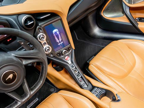 Used 2019 McLaren 720S Luxury RWD image 68