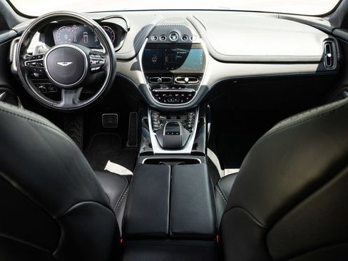 Used 2021 Aston Martin DBX AWD/4WD image 45