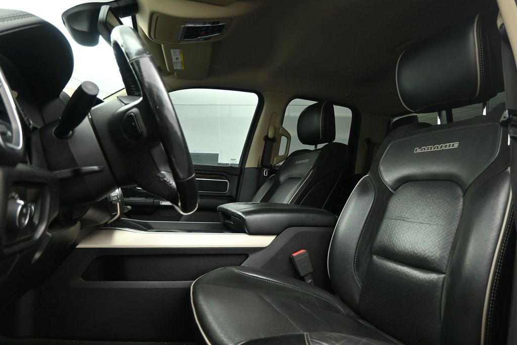 Used 2020 RAM 1500 Laramie RWD image 14