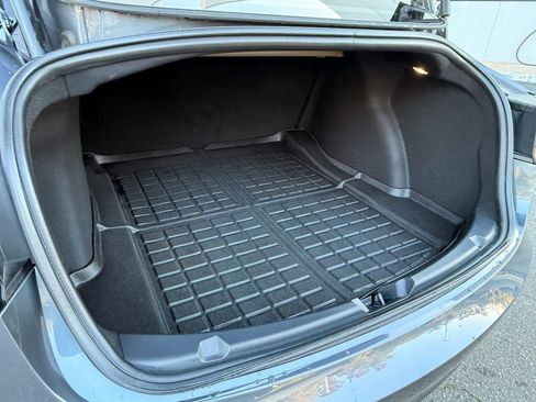 Used 2023 Tesla Model 3 Standard Range image 12