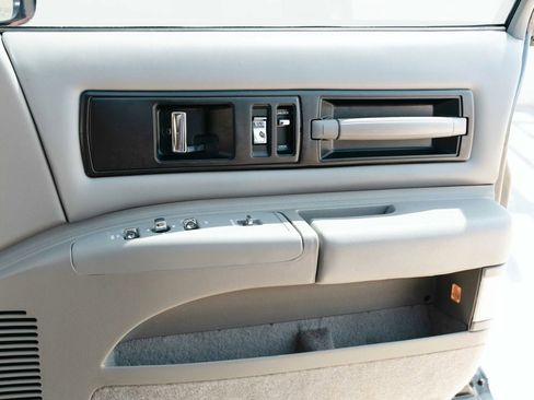 Used 1996 Chevrolet Impala SS image 25