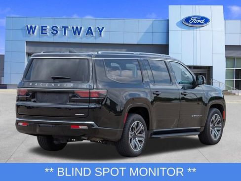 Used 2024 Jeep Wagoneer L Series II w/ Flexible Seating Group RWD image 3