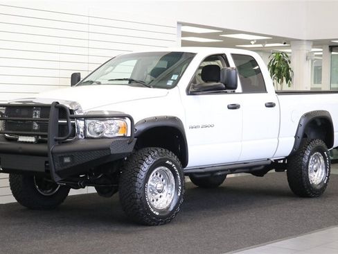 Used 2004 Dodge Ram 2500 Truck SLT AWD/4WD image 3