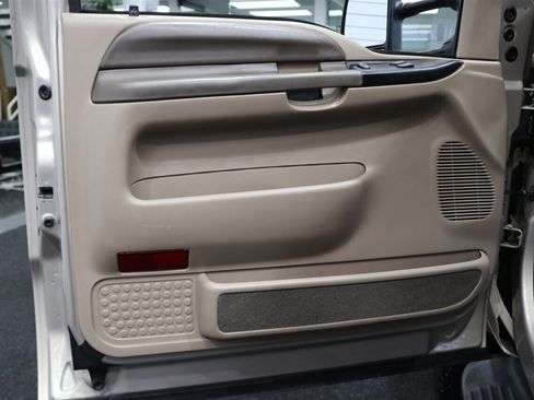 Used 1999 Ford F350 XLT image 69