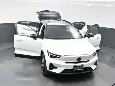Used 2023 Volvo XC40 Recharge Ultimate w/ Protection Package Premier image 27