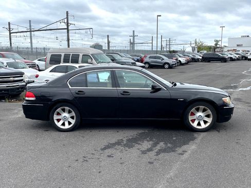 Used 2007 BMW 750i 4dr Sdn 750i image 4