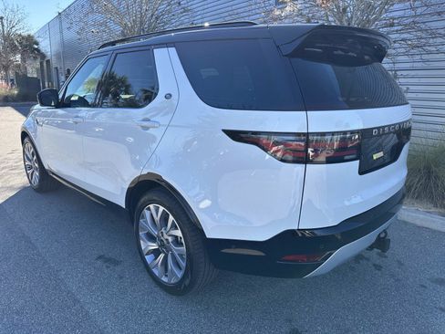 New 2026 Land Rover Discovery Limited Edition image 3