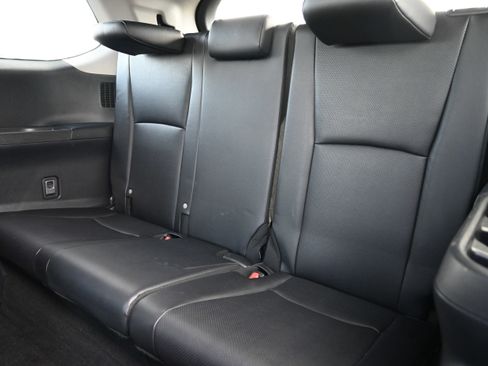 Used 2025 Toyota Grand Highlander FWD image 32