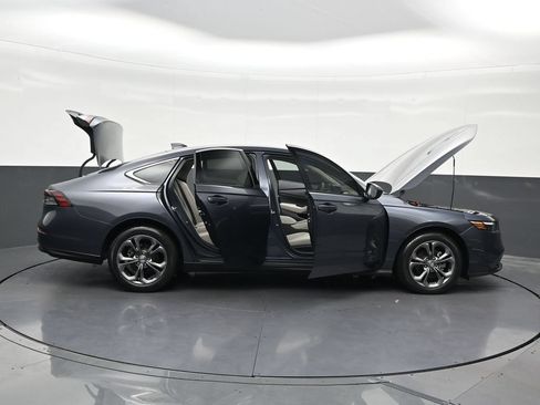 Used 2023 Honda Accord EX image 30
