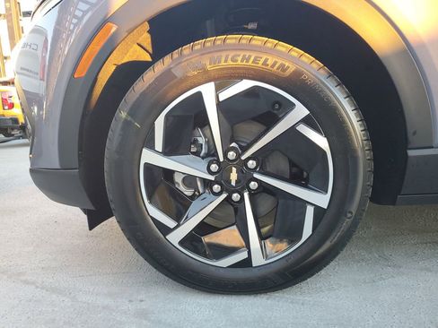 New 2026 Chevrolet Equinox EV LT image 6