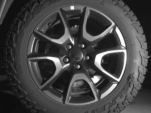 Used 2025 Jeep Compass Trailhawk AWD/4WD image 14