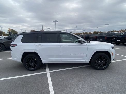 New 2025 Jeep Grand Cherokee L Summit image 9