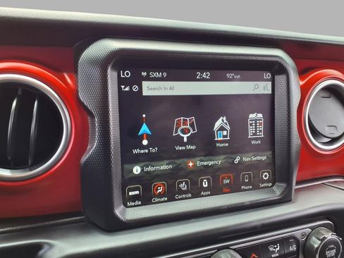 Certified 2022 Jeep Wrangler Unlimited Rubicon w/ Cold Weather Group AWD/4WD image 6
