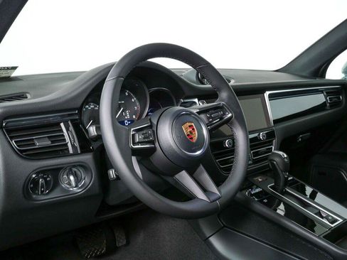 Certified 2026 Porsche Macan Turbo AWD/4WD image 4