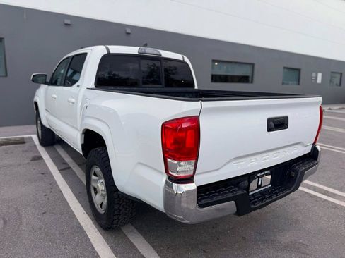 Used 2016 Toyota Tacoma SR5 RWD image 10