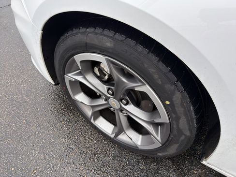 Used 2024 Chevrolet Malibu LT image 9