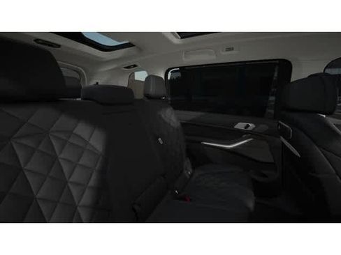 Used 2026 BMW X7 xDrive40i AWD/4WD image 12