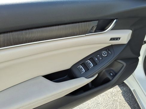 Used 2018 Honda Accord EX-L image 12