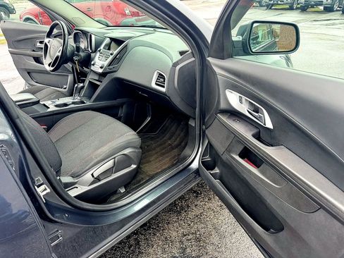 Used 2017 Chevrolet Equinox LT w/ Convenience Package image 13