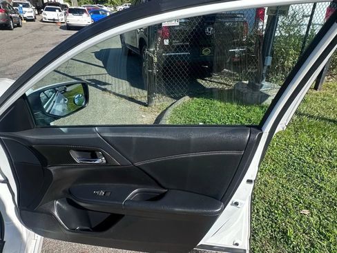 Used 2017 Honda Accord Sport Special Edition image 34