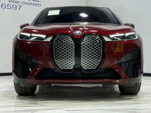 Used 2024 BMW iX xDrive50 w/ Premium Package image 5