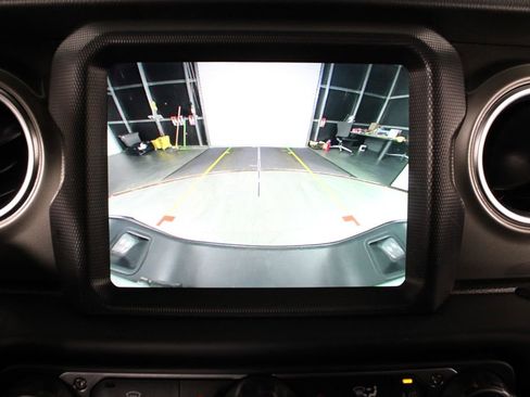 Used 2023 Jeep Gladiator Overland image 27