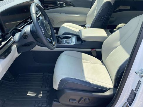 Used 2025 Kia Carnival SX Prestige FWD image 13