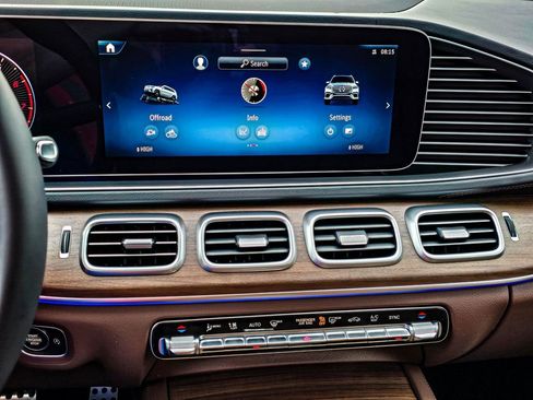 New 2026 Mercedes-Benz GLS 450 4MATIC image 19