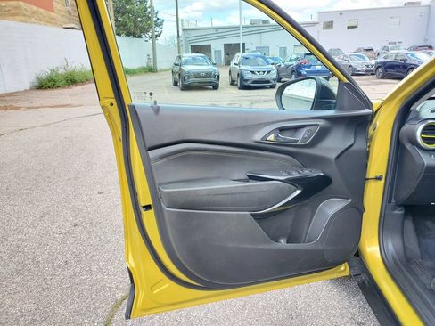 Used 2024 Chevrolet Trax ACTIV w/ Sunroof Package FWD image 15