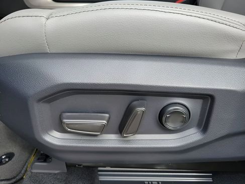 New 2026 Toyota Tundra Limited AWD/4WD image 21