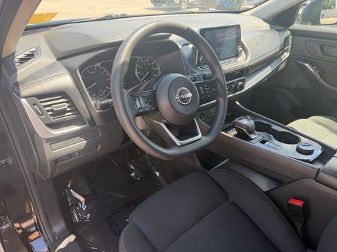 Used 2024 Nissan Rogue S AWD/4WD image 27