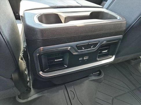 Used 2024 Chevrolet Silverado 1500 High Country w/ High Country Premium Package AWD/4WD image 16