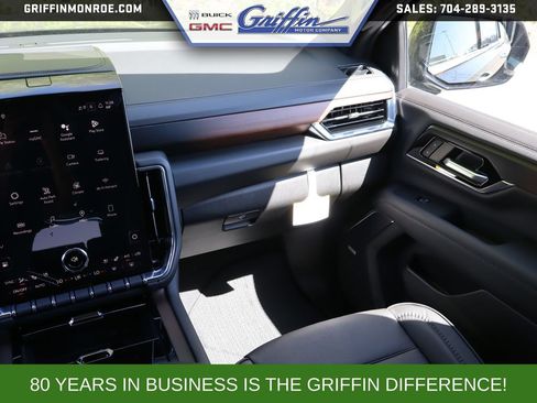 New 2026 GMC Yukon Denali w/ Denali Reserve Package AWD/4WD image 12