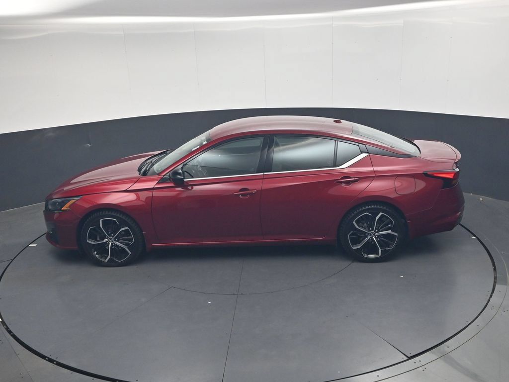 Certified 2023 Nissan Altima 2.5 SR FWD image 31
