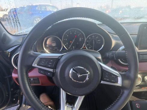 Used 2020 MAZDA MX-5 Miata RF Grand Touring image 10