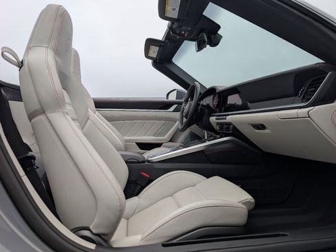 Certified 2023 Porsche 911 Carrera 4S AWD/4WD image 17