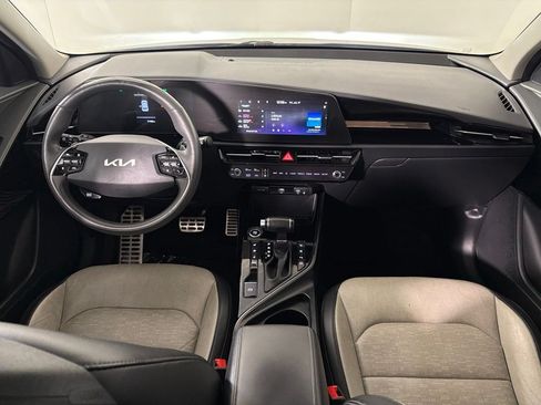 Used 2023 Kia Niro SX Touring FWD image 33