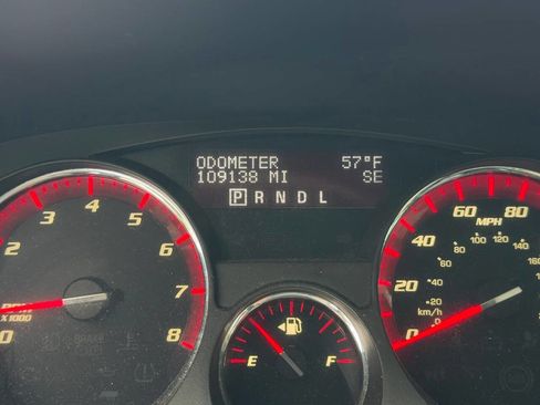 Used 2011 GMC Acadia SLT AWD/4WD image 18