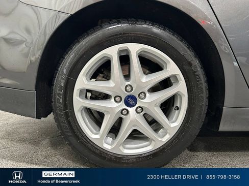 Used 2015 Ford Fusion SE FWD image 10